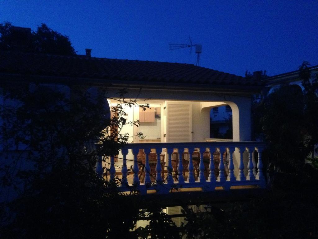 Apartment And Studio Jelusic Pinezici  Exterior photo